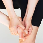 What disease causes numbness in feet